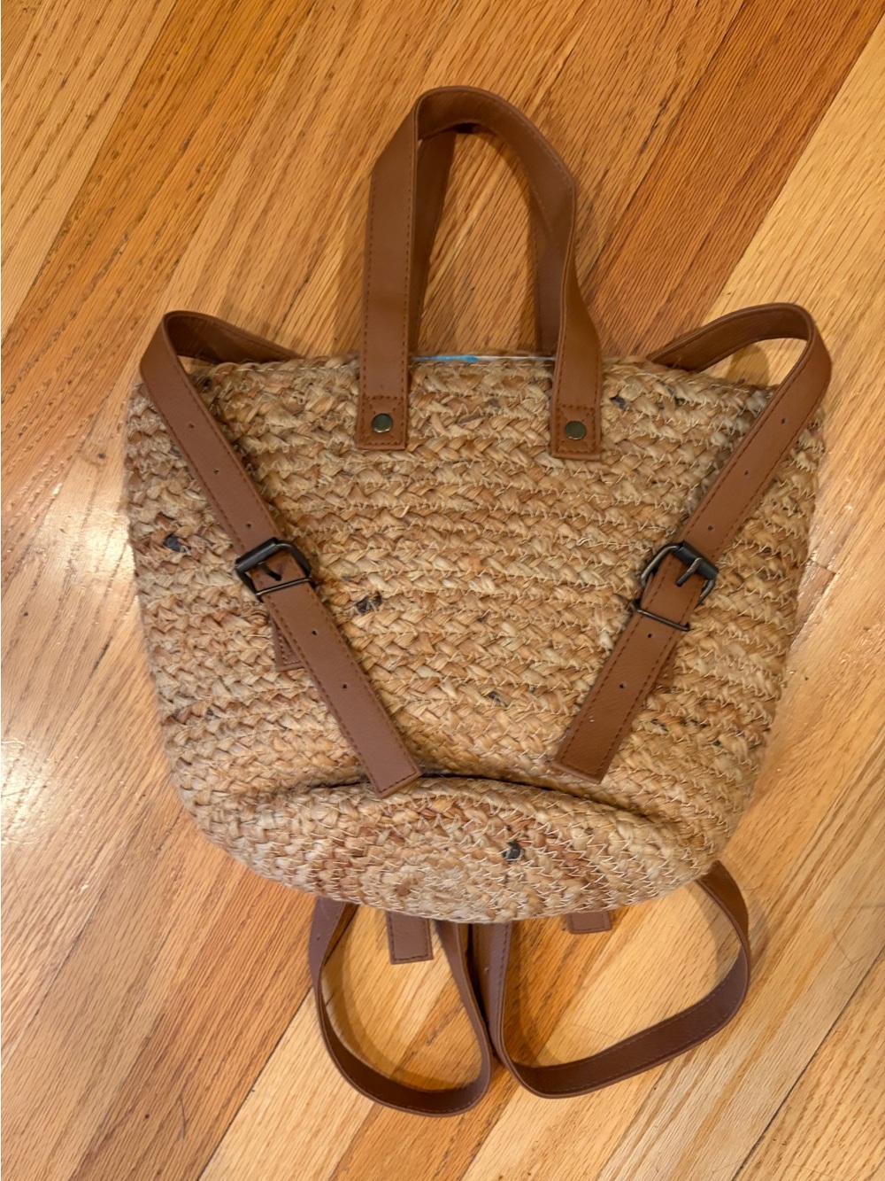 XIX PALMS Natural Straw Backpack with Tan Faux-Leather Straps